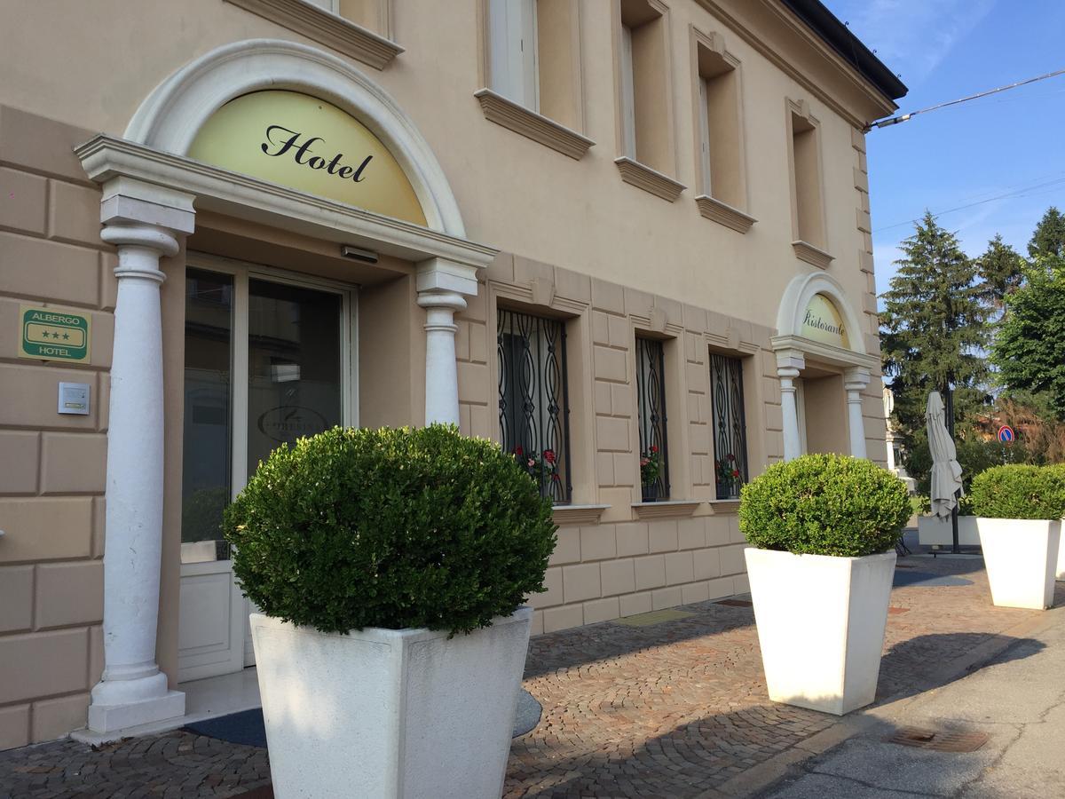 Hotel Soresina Exterior foto